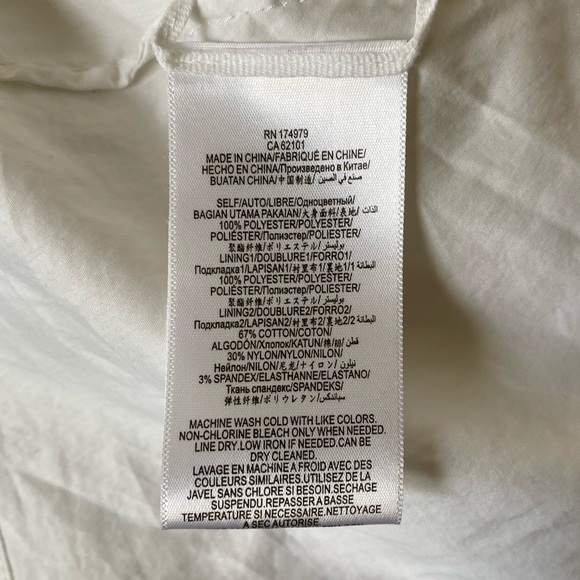 BCBGMAXAZRIA Sleeveless Lace Peplum Top - Picture 5 of 7